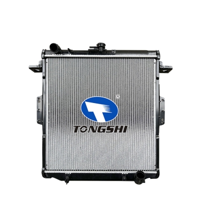 适用于LAND CRUISER MT散热器