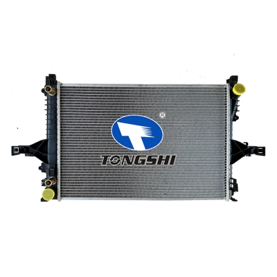 适用于  C70 2.0 T 98- AT  散热器