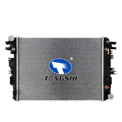 适用于  日产 皮卡 Nissan pickup truck AT   散热器