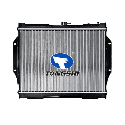 适用三菱帕杰罗 V33散热器